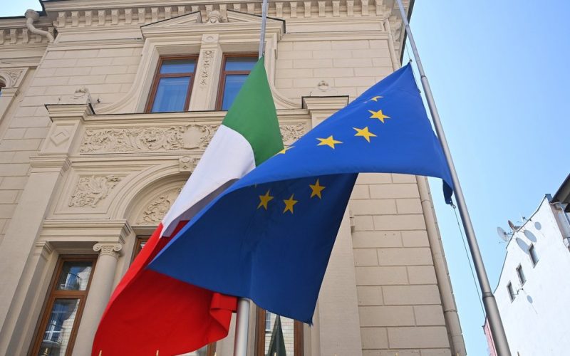 Министр иностранных дел Италии поставил под вопрос реалистичность конфискации российских активов